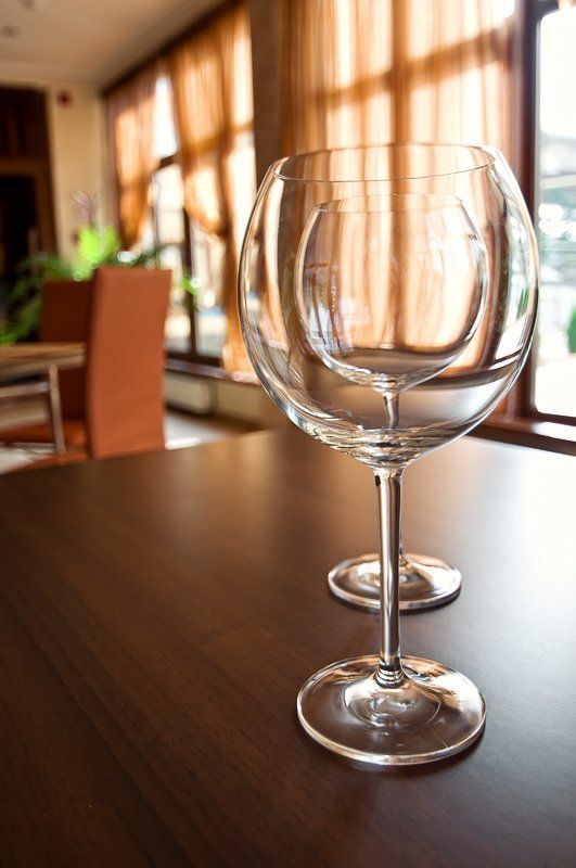 лишь тонкое стеклоphoto preview