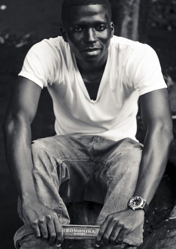 мужчина, чернокожий Мариоphoto preview