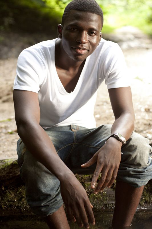 мужчина, чернокожий, портрет Мариоphoto preview