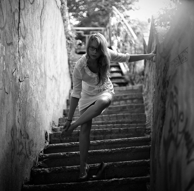 юля, , , шевченко, , , лестница, , , старый, , , город, , , средний, , , формат, , , плёнка, , , пленка, , , киев, , , 88, , , 6x6, , , сф, , , portra, , , фотосайт, , , северные, , , земли, , , дмитрий, , , корнилов, , , владивосток About whatphoto preview