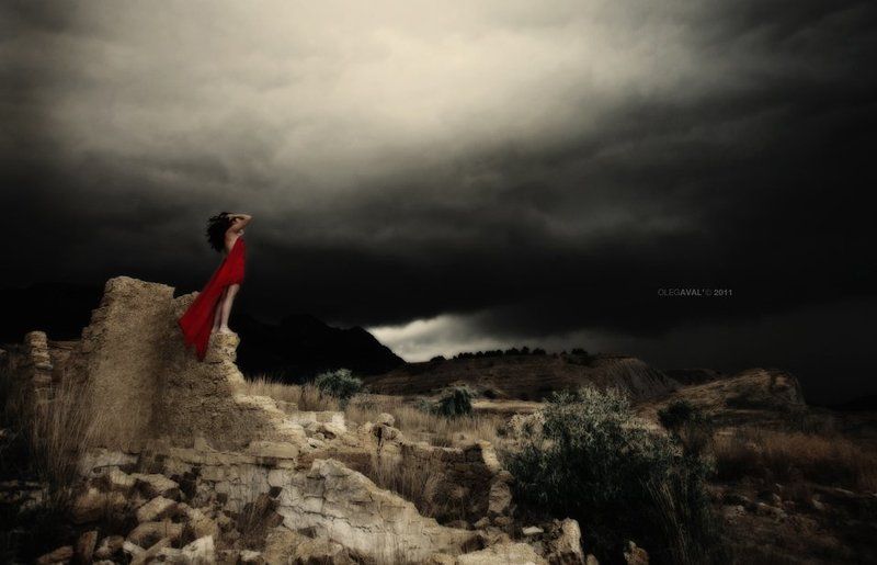 девушка, горы поговорить с ветром...photo preview