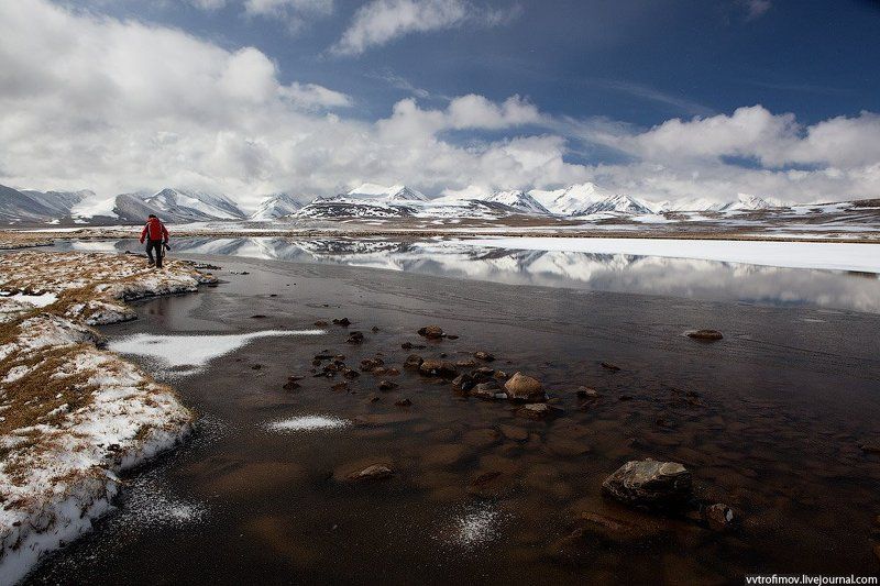 Далеко не уйдётphoto preview