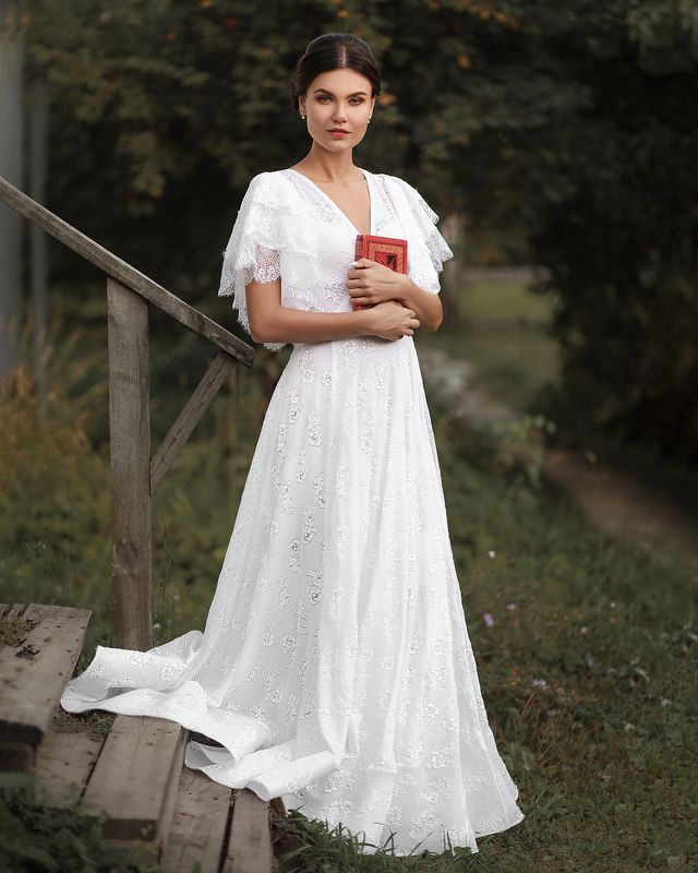 портрет арт art девушка красота модель книга тергенев роман Allaphoto preview