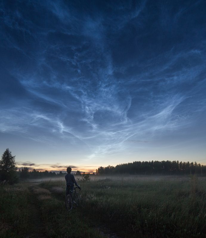 ночь велосипед туман лес серебристые облака луна moon night travel cycling Космический пепелphoto preview