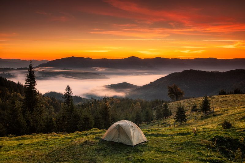 карпаты, горы, осень, туман Лучший вид из окнаphoto preview