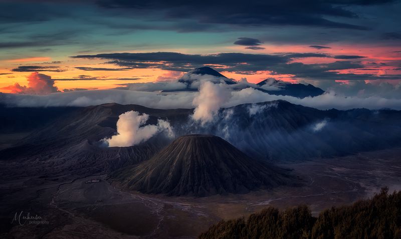 landscape, пейзаж, sunrise, вулканы, туман, ява, индонезия, путешествия Bromo-Tengger-Semetu National Parkphoto preview