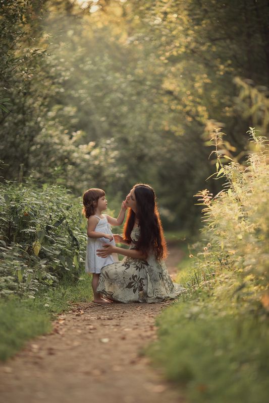 мама и дочкаphoto preview