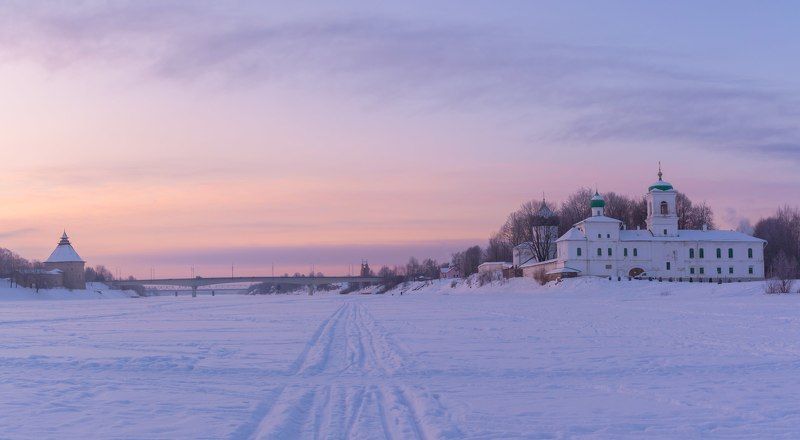 Пcков, Pskov, снег, мороз, река, Великая, монастырь. Мирожский, зима  Мирожский монастырьphoto preview