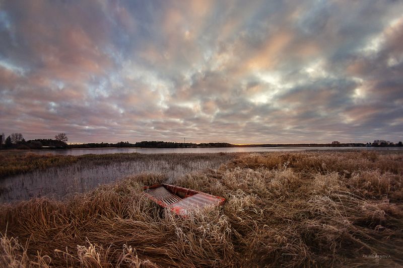 утро, осень, иней, облака, лодка, берег Осенний рассветphoto preview