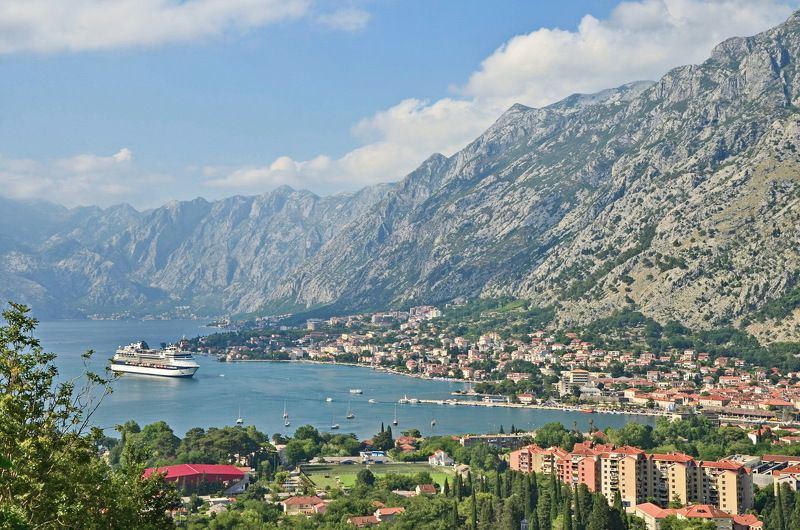 черногория, котор, боко-которская бухта, лайнер, лето, адриатика Прибытие лайнераphoto preview
