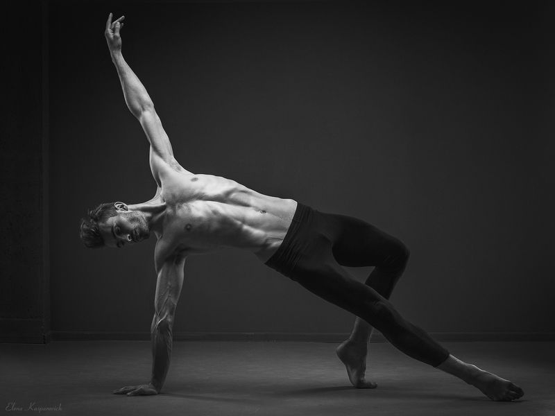 мужской портрет, низкий ключ, танцор, красота мужского тела photo preview