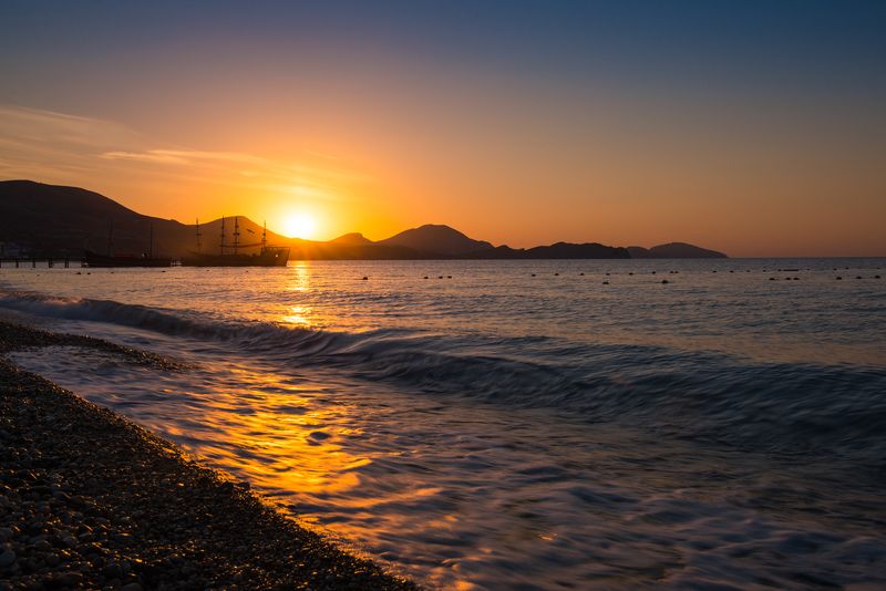 крым, коктебель, море, рассвет, солнце, горы, утро Расплавленное золото рассветаphoto preview