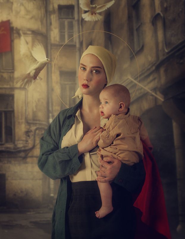 Red Madonnaphoto preview