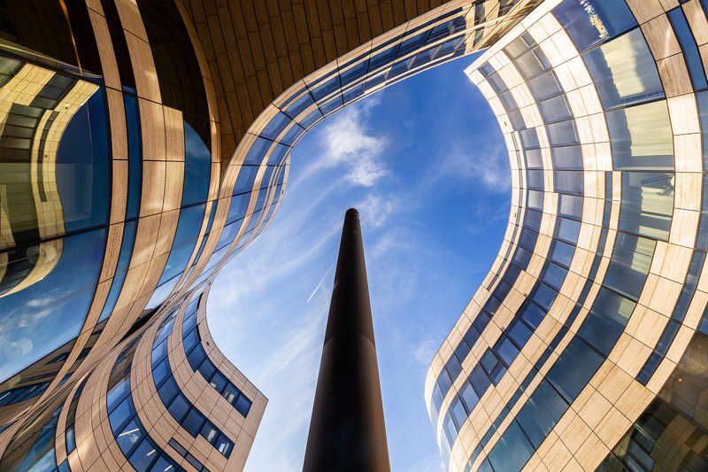 Lines and Curvesphoto preview