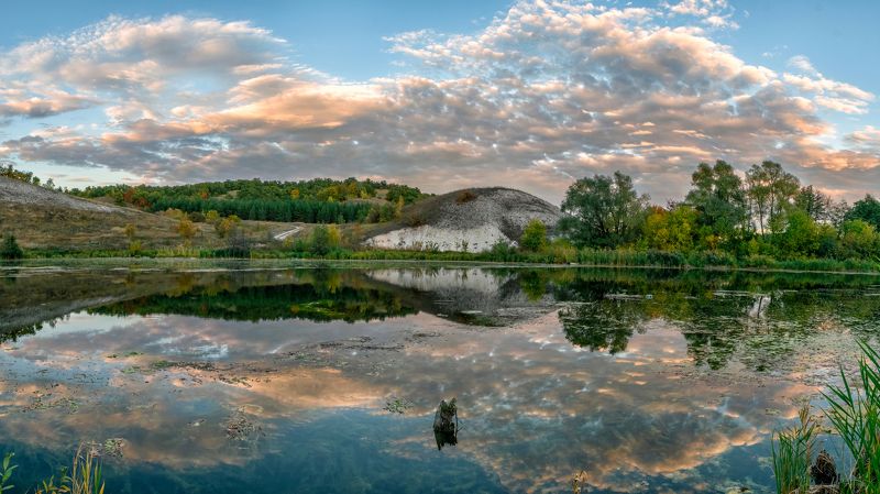 пейзаж, природа, озеро, облака, холмы, осень Зеркальная гладьphoto preview