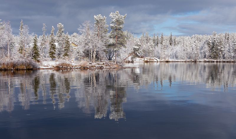 здесь осень встретилась с зимою.photo preview