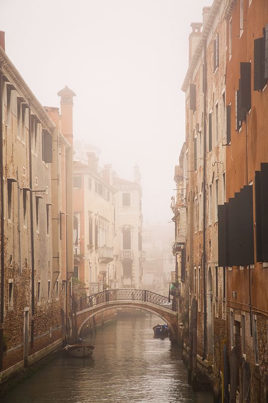 Foggy Venicephoto preview