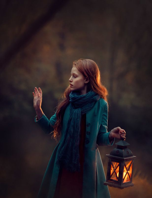 девочка, девушка, ночь, лес, фонарь, lantern, backlight, girl, forest, red, jinger, candle,light, portrait Осеньphoto preview