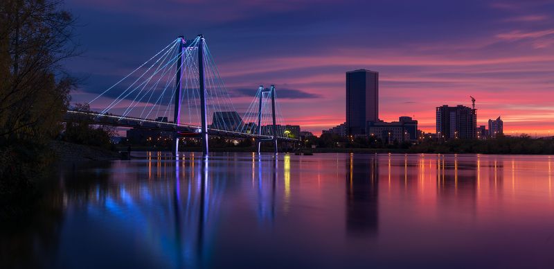 пейзаж, природа, город, архитектура, красноярск, енисей, сибирь, мост, вантовый, подсветка, берег, набережная, свет, краски, отражения, река, закат, большой, высокий, небоскреб Город на большой реке / City on the big riverphoto preview