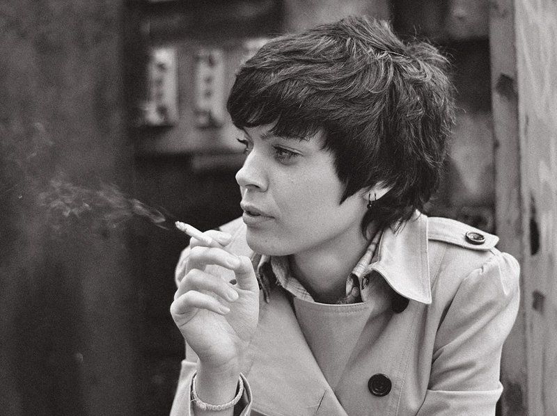 Rain......laughing at the windowphoto preview