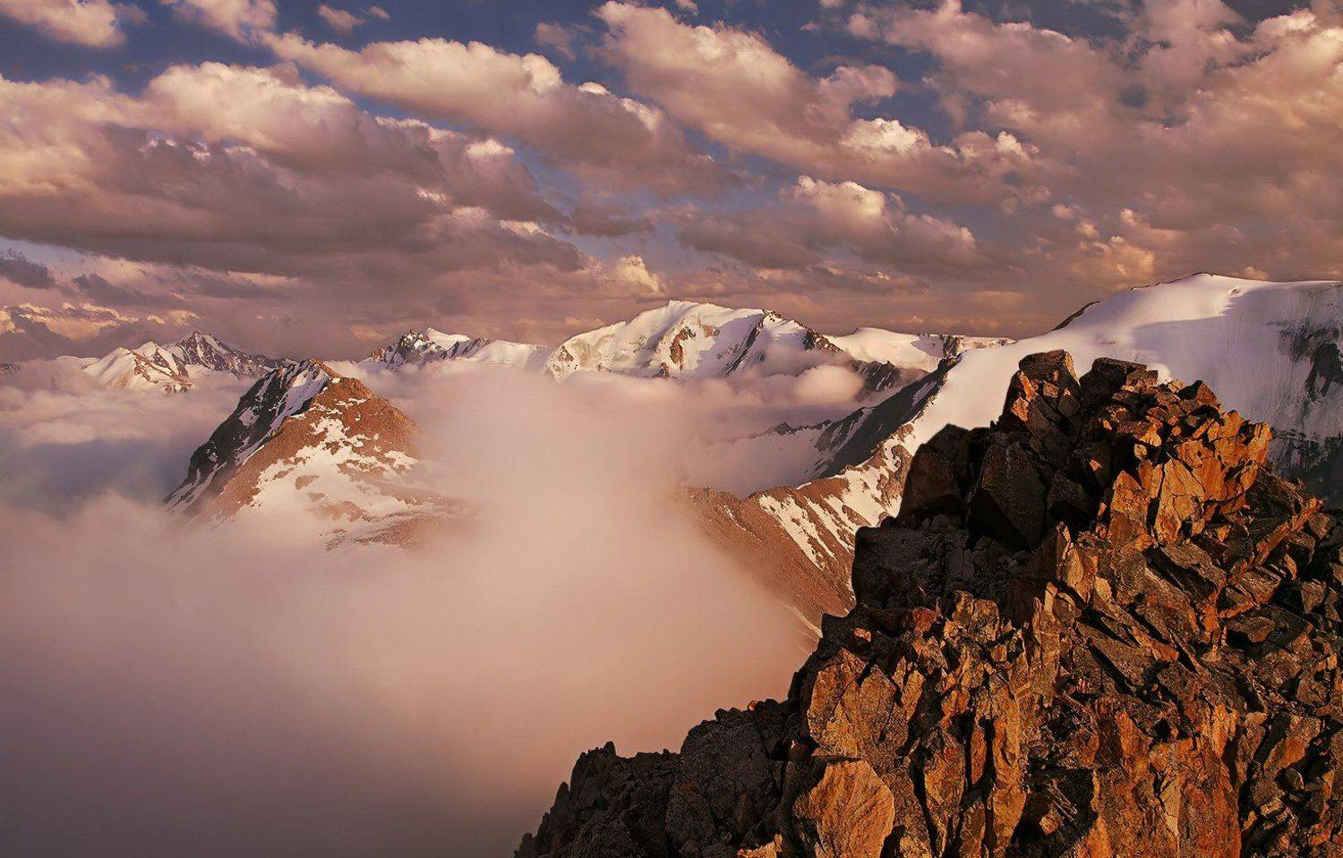 Танго с облаками. Автор: Ne Horoshiy горы, вечер, закат, заилийский алатау, Ne Horoshiy