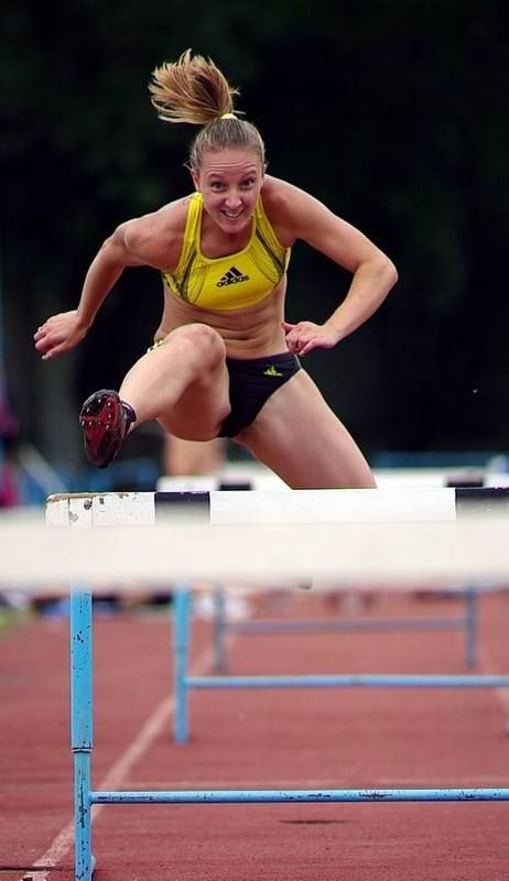 лёгкая атлетика, барьеры, бег Преодолениеphoto preview