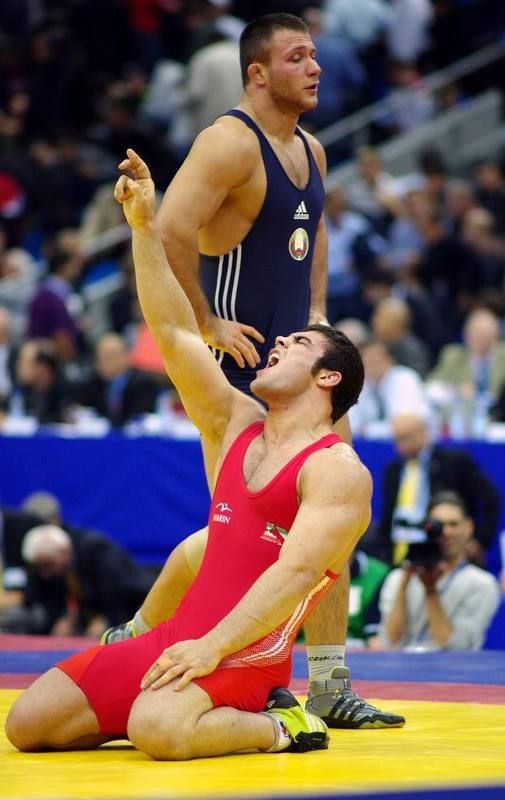 борьба, победитель, чемпион Победитель и проигравшийphoto preview