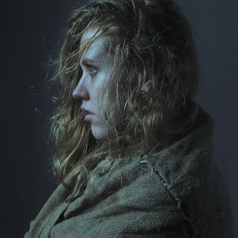 портрет, nikon, воронеж, студия, холод, драпировка, волосы Холодный зеленыйphoto preview