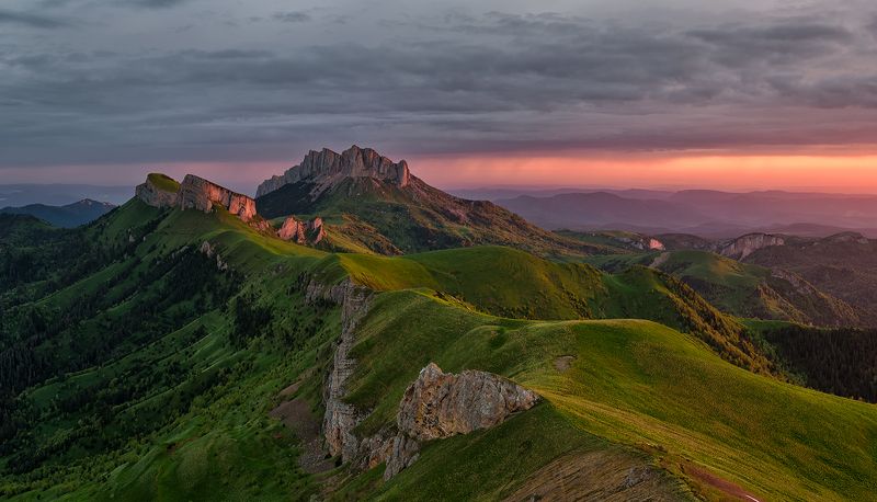 закат, большой тхач, малый тхач, асбестная, горы, пейзаж, рассвет, кавказ, адыгея, радуга, ачешбоки, облака, заповедник, Большой и Малый Тхач на рассветеphoto preview