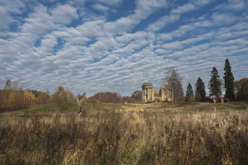 Деревня Пятая Гора. Развлины Троицкой церквиphoto preview