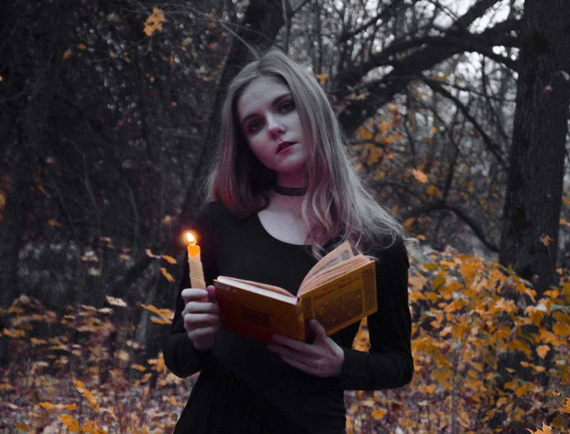 portrait,girl,beautiful,autumn,fashion,screative,shine,девушка,портрет,осень,октябрь,october,color,field,beautifulgirl,illustration,fashiongirl,autumn2018,halloween,креатив,white,wastelan,rite,red,yellow,autumnmood,sun,autumn sun,осеннеесолнце.occult,dark hviske av skogerphoto preview