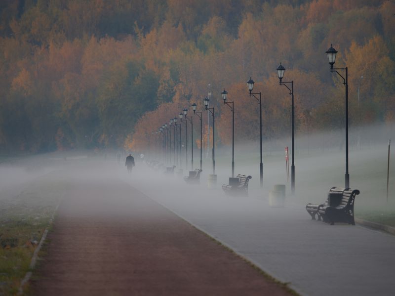 город, Москва, парк, архитектура, пейзаж, утро, рассвет, туман, красота, фонари, Коломенское  Осень - время тумановphoto preview