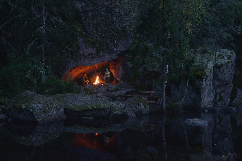 ленинградская область, лес, север, озеро, костёр, пещера, грот, отражение, поход, ночь Место из сказкиphoto preview