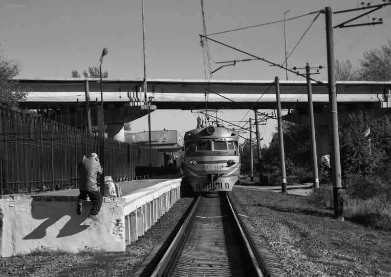 город, улица, станция, железная дорога, электричка, пассажир Немного о зайчатах ...photo preview