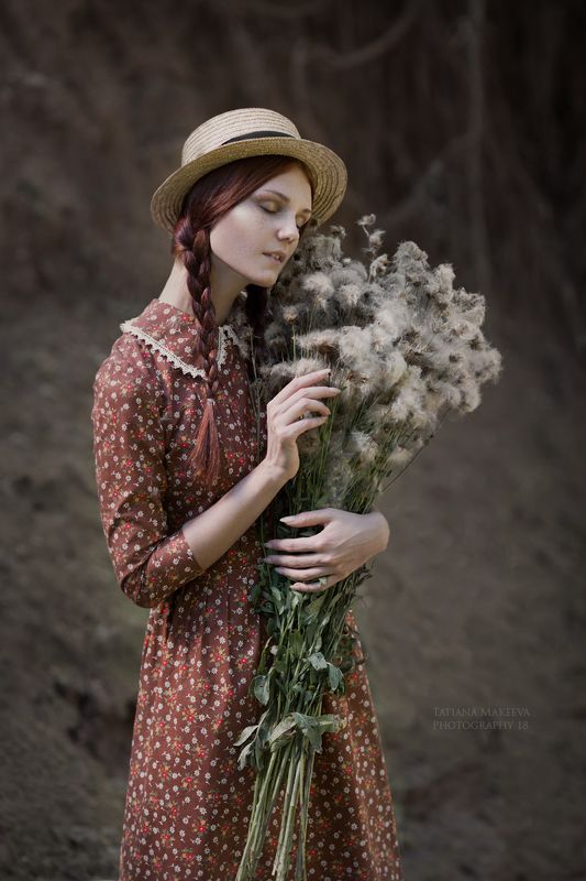 девушка, осень, природа, цветы, шляпа, настроение Увяданиеphoto preview
