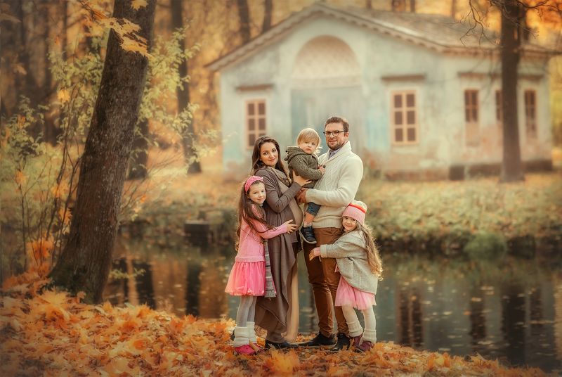 семья многодетная семья Семейная осеньphoto preview