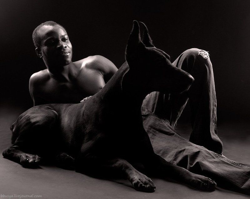 черный с черным на черномphoto preview