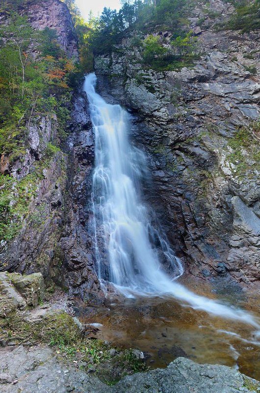 водопад, шаман, черный шаман, большой амгинский водопад Хрустальная борода Шаманаphoto preview