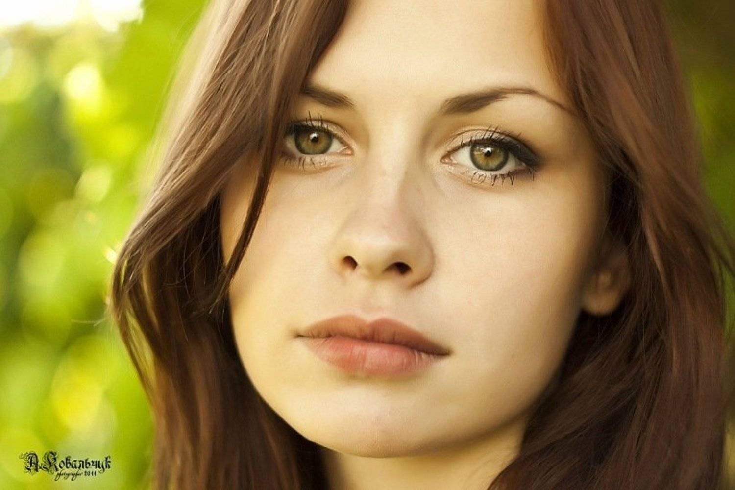 Лучше естественная грусть, чем натянутая улыбка.... Автор: Anton девушка, красивая, портрет, глаза, волосы,, Anton