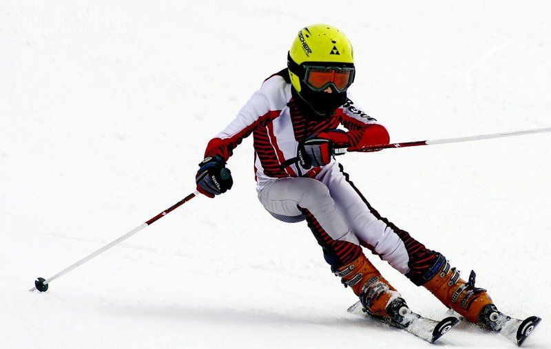 слалом, горные лыжи, снег , горы, юниоры Будущий чемпионphoto preview