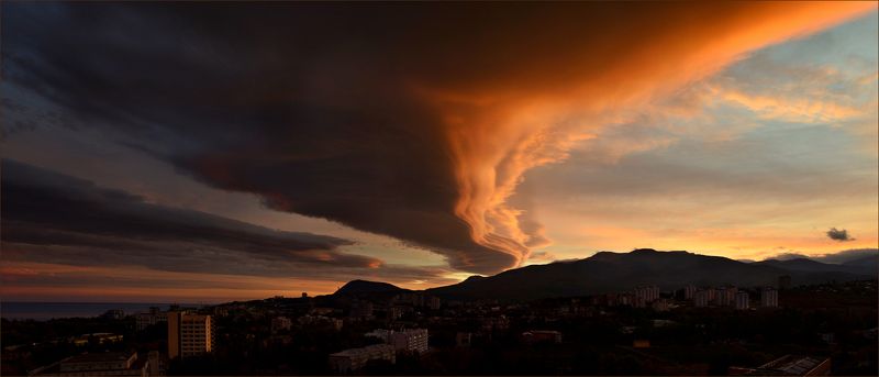 Осенний закат в Крымуphoto preview