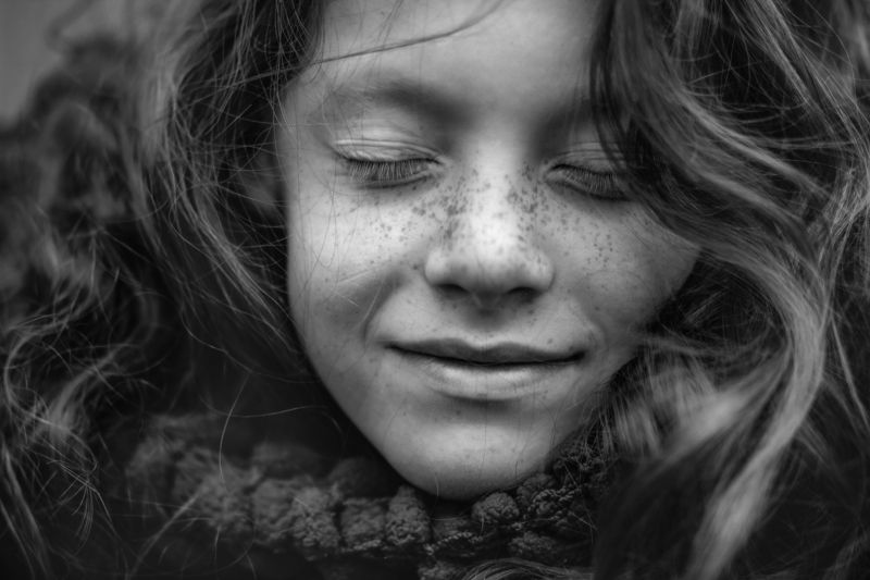 Red lashesphoto preview