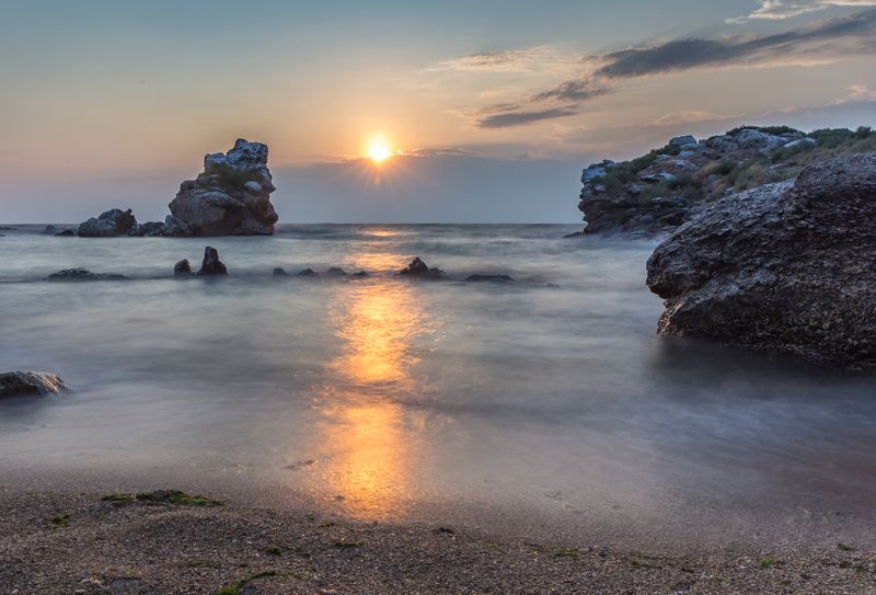 море, утро, шторм, крым У спящего драконаphoto preview