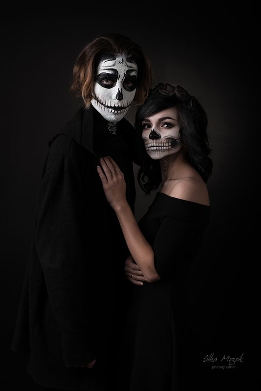 portraits, zombies, halloween, портрет, зомби, хэллоуин, страшные, грим, череп, черепа, праздник Halloween. Portrait of two zombiesphoto preview