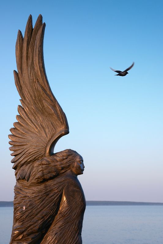 Скульптурная набережнаяphoto preview