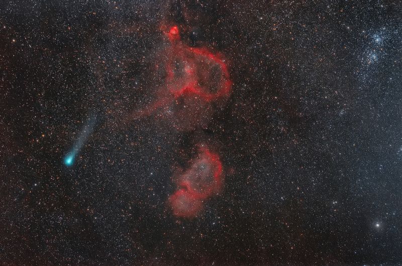 астрофотография, фотографии космоса, космос. туманности душа и сердце, комета В БЕЗДНЕphoto preview