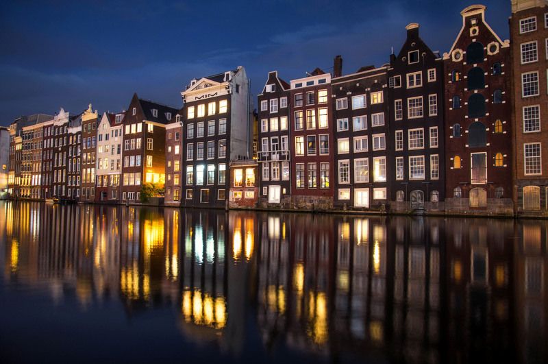 amsterdam netherland night architecture toyhouse egorbugrimov голандия амстердам ночь отражение европа архитектура огни Toyreflex.photo preview