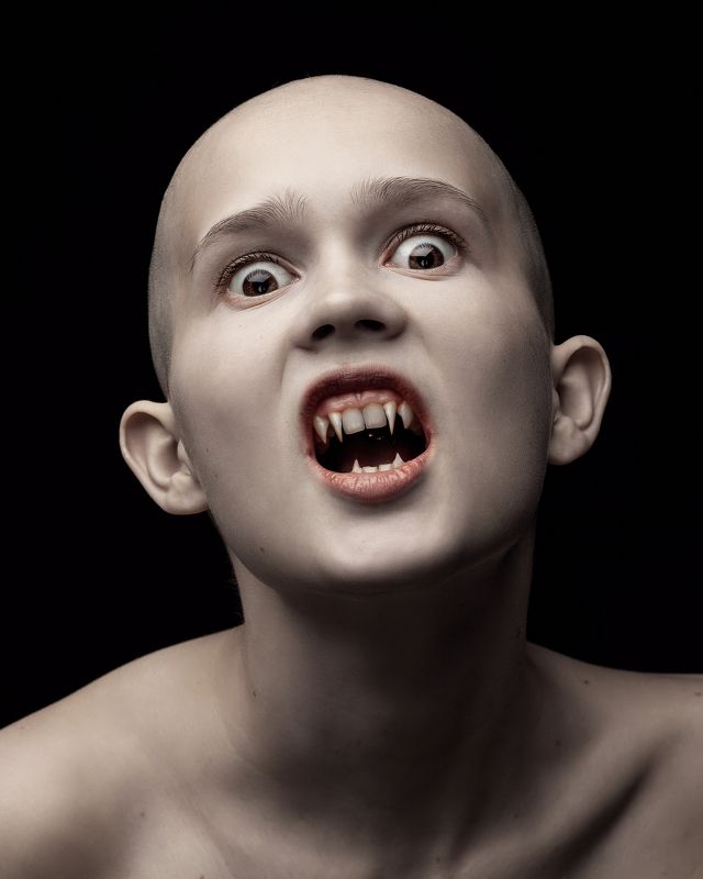 вампир. несовершеннолетний, всего 67 лет...) photo preview