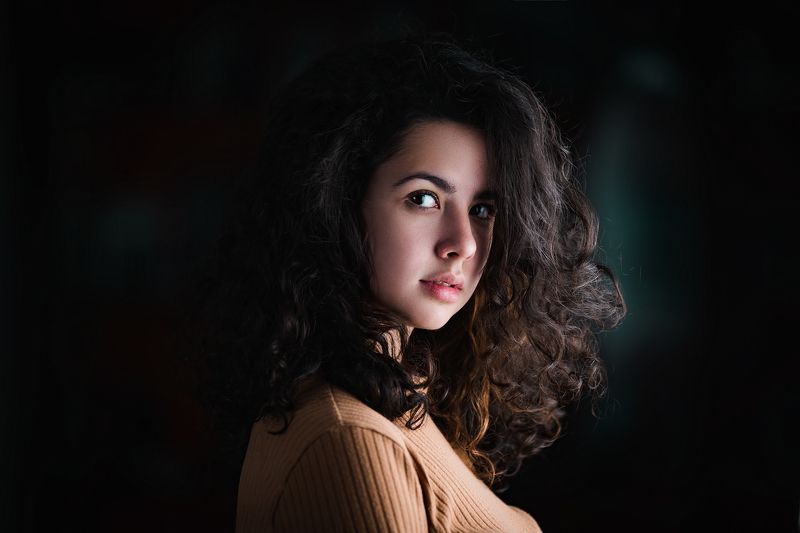 портрет кудри кудриphoto preview