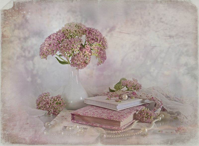 натюрморт книги букет утро жемчуг розовый винтаж ретро Натали...photo preview